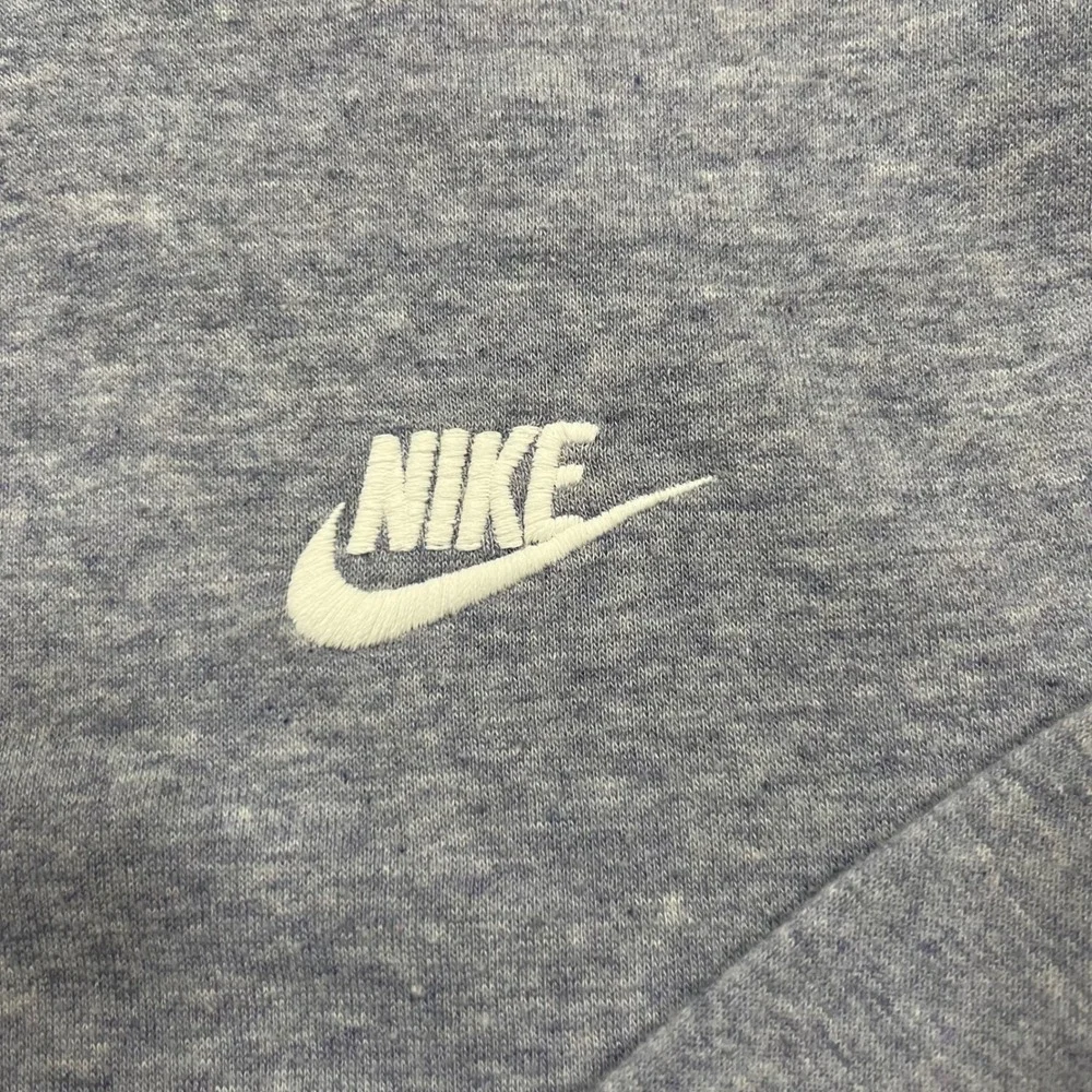 Nike sportswear club